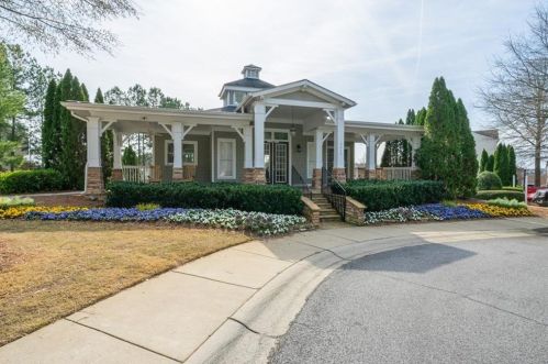 3665 Chattahoochee Summit Dr, Atlanta GA  30339-3254 exterior