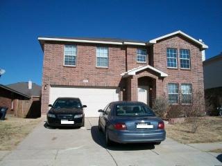 1901 Elk Lake Trl, Justin, TX 76247-5718