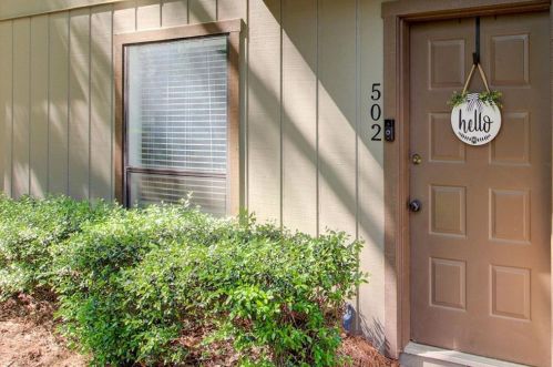 502 Cumberland Ct, Smyrna GA  30080-4674 exterior
