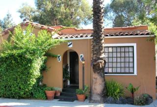2146 Holly Dr, Los Angeles CA  90068-2852 exterior