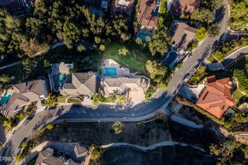 1958 Calafia St, Glendale CA  91208-2306 exterior
