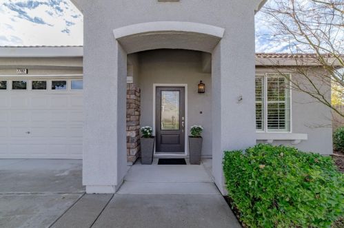 7702 Briarberry Way, Folsom, CA 95762-5018