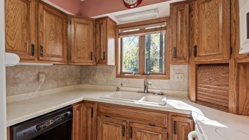 2242 Grospoint Ave, Saint Paul MN  55128-4402 exterior