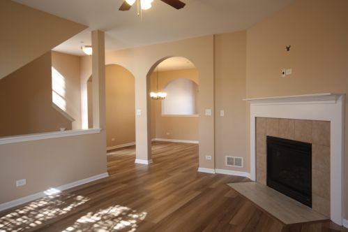 1157 Comiskey Ave, North Aurora IL  60542-4500 exterior