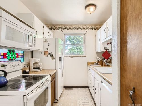 18179 60 Ave, Denver CO 80403-1050 exterior