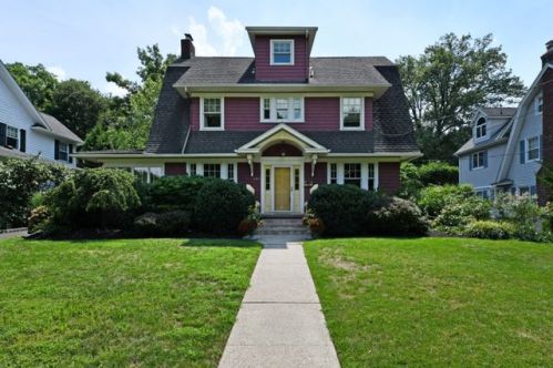 444 Overbrook Rd, Ridgewood, NJ 07450-3417