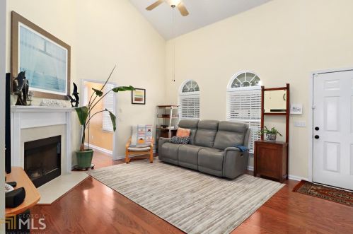 204 Rosehill Dr, Rincon, GA 31326-9335