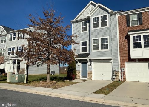 30 New Gate Ct, Falling Waters WV  25419-9418 exterior