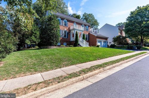 5407 Sandy Point Ln, Clifton, VA 20124-0945