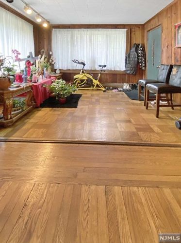 147 Cypress Ave, Bogota, NJ 07603-1803