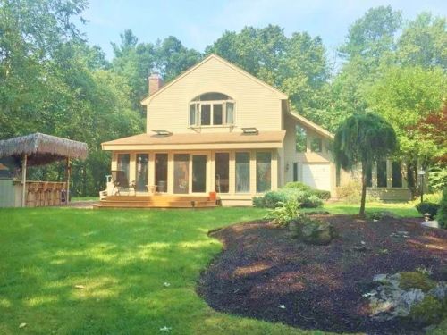 90 Pine Hill Rd, Hollis, NH 03049-5940