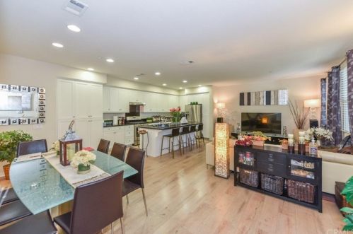 290 Borrego, Irvine, CA 92618-8883
