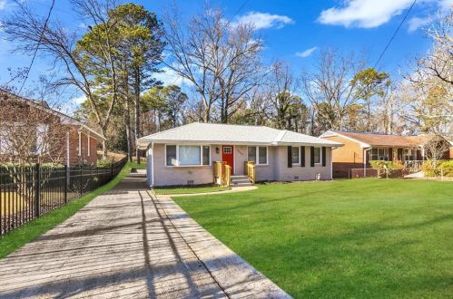 2563 Clark Dr, Atlanta GA  30344-2340 exterior