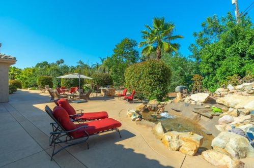 2021 Pleasant Heights Dr, Vista CA  92084-2844 exterior