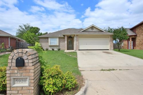 5920 Ravenya St, Fort Worth TX  76179-3764 exterior