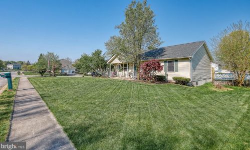 2611 Rock Creek Dr, York, PA 17315-5102