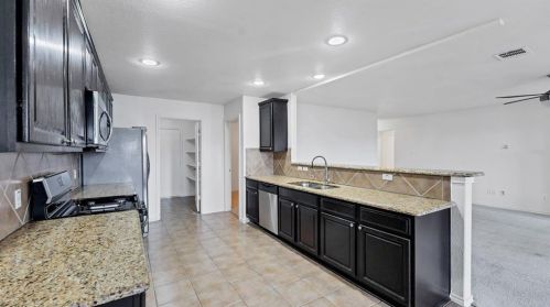 1281 Beechwood Dr, Uhland TX 78640-5718 exterior