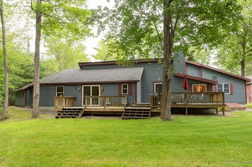 135 Knowles Rd, Belgrade, ME 04917-3907