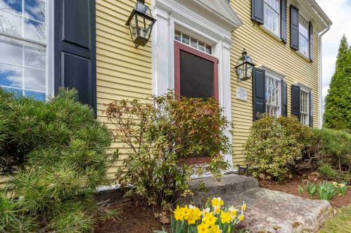 203 Wilson Rd, Wilton, NH 03086-5415