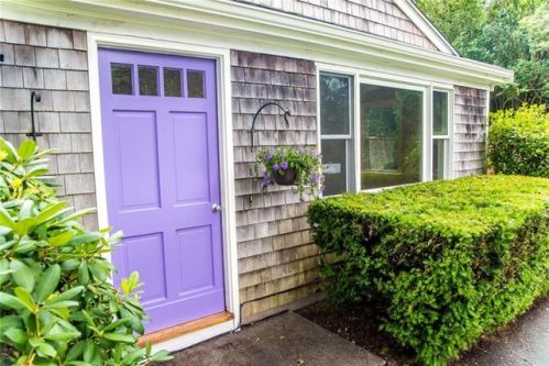 7 Reardon Dr, Middletown, RI 02842-5231