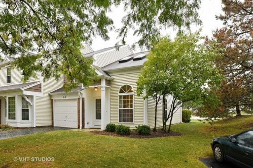 46 Carey Ln, Streamwood, IL 60107-6663
