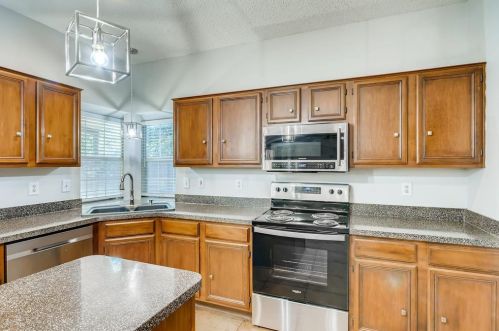 8720 Tyne Trl, Fort Worth TX  76118-7462 exterior