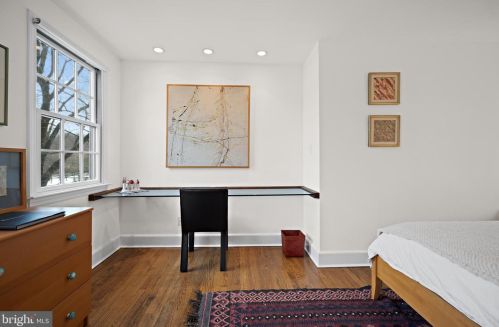 69 Laurel Rd, Princeton NJ 08540-2708 exterior