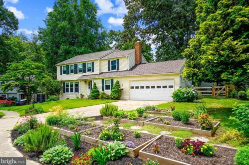 222 Harbor Dr, Severna Park, MD 21146-1319