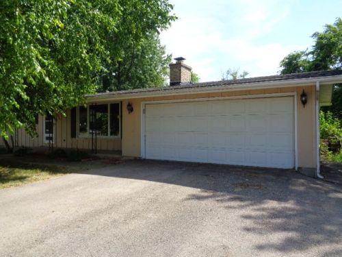 14960 Fawn Dr, Somonauk, IL 60552-3027