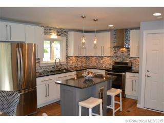 78 Sandra Ln, Plantsville, CT 06479-1317