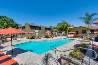 1518 Patricia Ave, Simi Valley CA  93065-3487 exterior