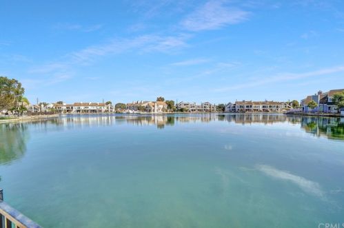 3561 Windspun Dr, Huntington Beach CA  92649-2027 exterior
