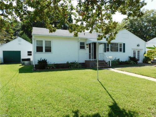 1209 Lindale Ln, Norfolk, VA 23503-3935