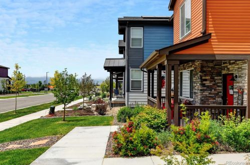 21543 59th Pl, Denver CO  80019-6614 exterior