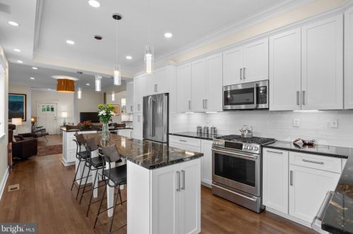 8409 Grove St, Silver Spring MD 20910-4761 exterior