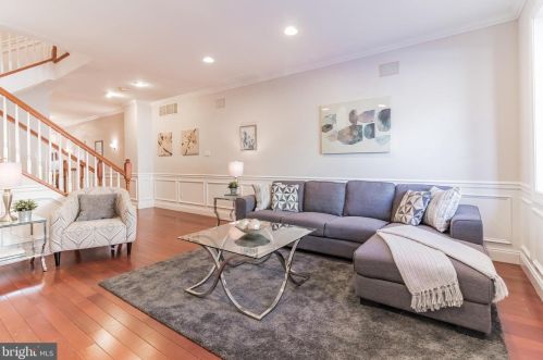 761 17th St, Philadelphia, PA 19130-2834