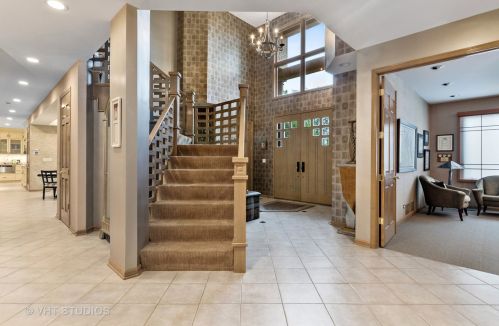 2011 Tree Farm Ct, Buffalo Grove, IL 60089-8006