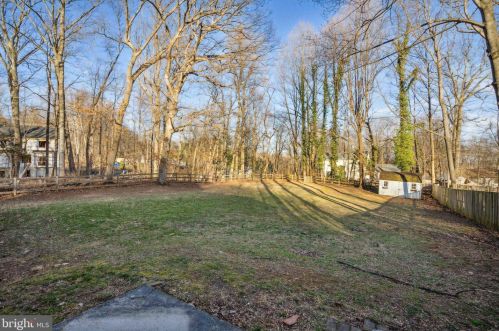 2321 Youngs Dr, Haymarket, VA 20169-1561