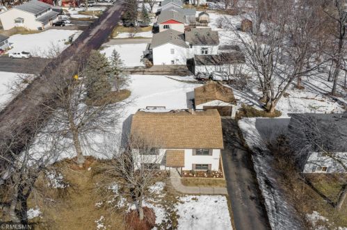 1253 Halper Way, Saint Paul MN  55110-2205 exterior