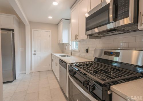 11 Westside Ave, Tinton Falls NJ  07701-1409 exterior