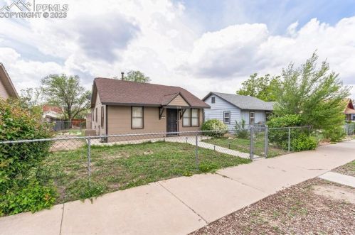 926 11th St, Pueblo, CO 81003-2033
