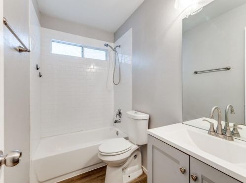 5720 Barrier Reef Dr, Fort Worth TX  76179-7551 exterior