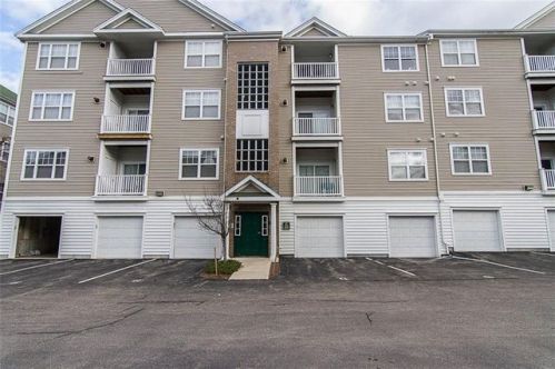 104 Mill St, Woonsocket, RI 02895-2164