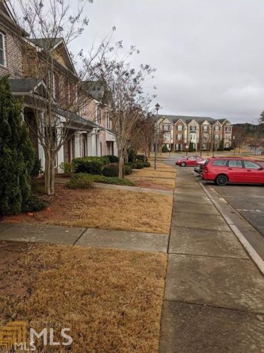 2039 Bayrose Cir, Atlanta, GA 30344-1679