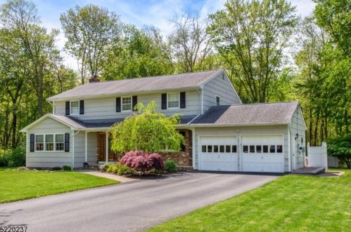 10 Richlyn Ct, Morristown, NJ 07960-2825