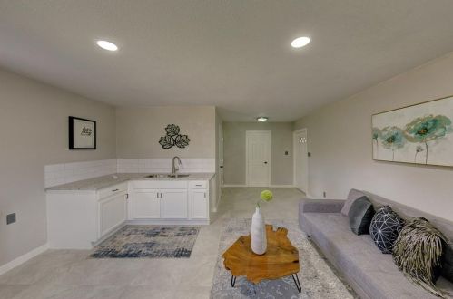 2029 Pond Shore Dr, Angleton TX 77515-7483 exterior