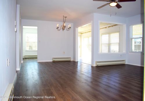 55 Red Hill Rd, Lakehurst, NJ 08759-6621