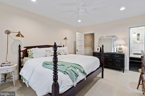 771 12 St, Philadelphia PA 19123-1960 exterior