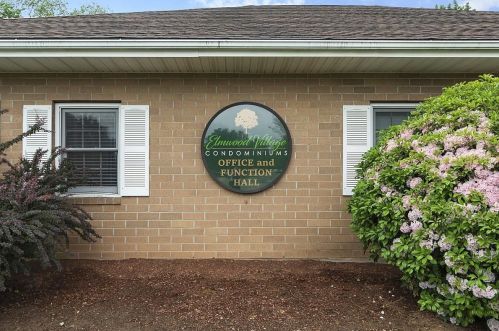 709 Elmwood Dr, Hudson NH  03051-3245 exterior