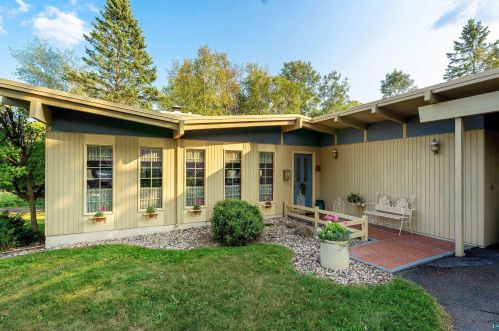 2421 Pineview Ave, Duluth, MN 55811-3164